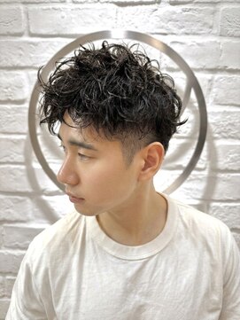 ヨシザワインク ハコザキ 水天宮前 日本橋人形町(YOSHIZAWA Inc.HAKOZAKI) ブリーチなしカラー×メンズルーズショートパーマで束感