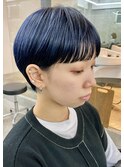 大人かわいいネイビーブルーコンパクトタイトショート（徳竹）