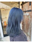 ブルー