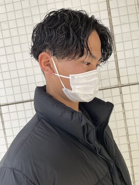 エリマ 調布(elima) ツイストスパイラル/波巻き/センターパートヘア/ツーブロック