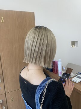 アメリ(Amelie) 切りっぱなしボブ