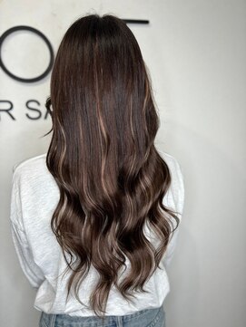 テイス 新宿(TACE) エクステハイライト[ネビージュ/黒髪/小顔/新宿]