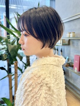 エムスラッシュ みなとみらい馬車道店(M SLASH) 丸みショート/前下がりショート/カーキアッシュ/馬車道