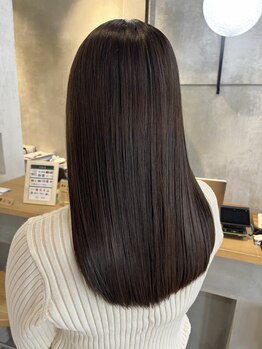 リコ(Lico)の写真/ダメージレスに拘った薬剤を使用☆ハイダメージ毛にも対応できるノンアルカリ縮毛矯正で潤うストレートに！