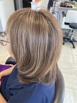 オッジ ヘアー 深谷店(Oggi Hair) ライトニングメッシュ 6月