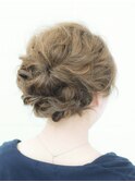 結婚式や二次会にオススメ　大人可愛いルーズヘアアレンジ