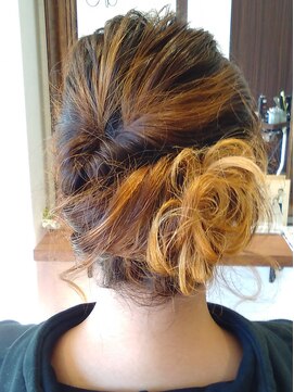 ヘアーズ ケアリスト(hair's care list) グラデーションヘアアレンジ