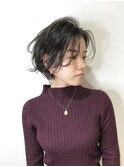 クールな耳かけショートボブに毛先パーマ【デジタルパーマ/春】