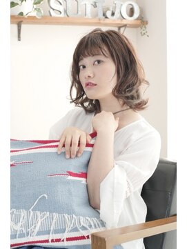 スタジオ 渋谷 原宿(Stujio) ゆるフワウェーブのミディアムスタイル