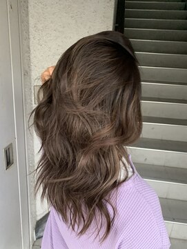 エミュー(emue) 外国人風ハイライト×バレイヤージュ グレージュカラー木ノ下