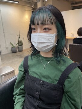 ソイ 下北沢(soi) ターコイズグリーン×インナーカラー