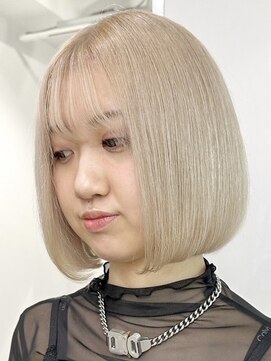 ウィコ 新宿(WICO) ホワイトミルクティーカラー[新宿駅/モード/ダブルカラー]