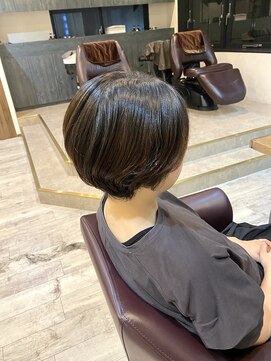 ユニコ(unico) 丸みショート/ぱつっとボブ/小顔レイヤー/髪質改善◎