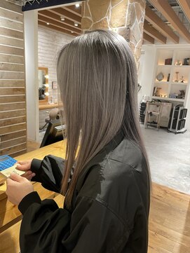 パイレーツ(Pirates Ushiwakamaru Style) ホワイトグレージュミルクティー