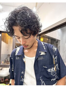 ナループロアオハナ(Nalu pu loa ohana) メンズスパイラルパーマ/くせ毛パーマ/センターパートパーマ