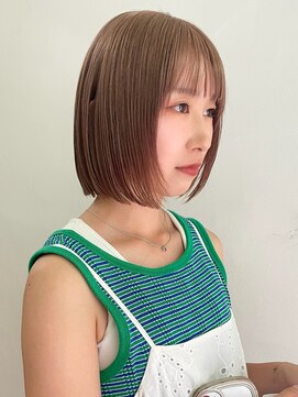 サンク 原宿 表参道(cinq) ハイトーンカラー外国人風ボブ切りっぱなし外ハネナチュラルボブ