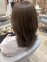 ボネッカ 鶴見(BONECCA)&nbsp;レイヤーカット×オリーブベージュ【柳澤優名】