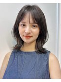 レイヤーカットミディアムくびれヘアグレージュ20代30代40代