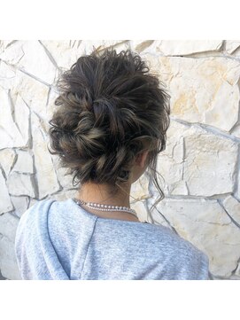 ヘアメイク ヴァロ(Hair Make VaLo) まとめアレンジ