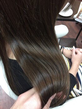 イブヘアー(eve. Hair)の写真/【ハリウッドトリートメント対応◎】パサパサ髪の内部までしっかり補修◎しっとり潤いであふれるうる艶髪◇