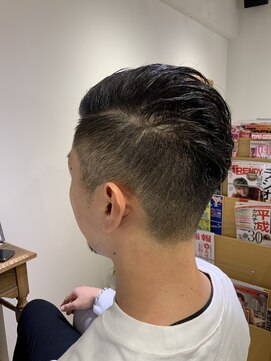 ユーネリー(U-NERY) バーバースタイル