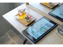 【タブレットで！さらに200誌以上ある中から好きな雑誌を読み放題】