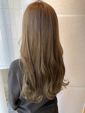 シロトータルデザイン(shiro total design) まろやかベージュ×ローレイヤー