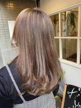 アンテシニヨン(Un the Shiniyon) ハイライトで白髪ぼかし☆