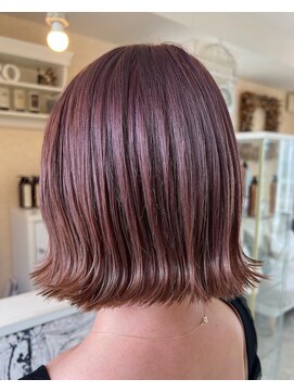 ゼロ(ZERO) 切りっぱなし×外ハネ