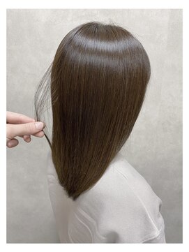 シロ(SHIRO) 【SHIRO】ミディアムスタイル☆