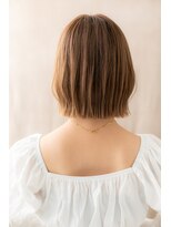 カバーヘアアンドスパ ブリス 浦和(COVER HAIR&SPA bliss)&nbsp;外国人風ハイライトカーキベージュぱっつんボブZ浦和10代20代