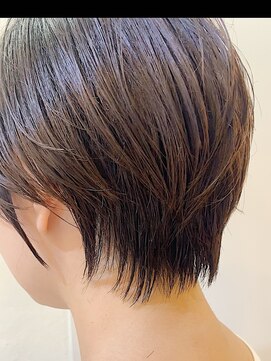 トッカ ヘアアンドトリートメント 難波店 小顔似合わせカット愛されクールショート20代/30代40代50代/難波