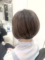 エアー 神戸(AIR) 白髪ぼかしハイライトショート