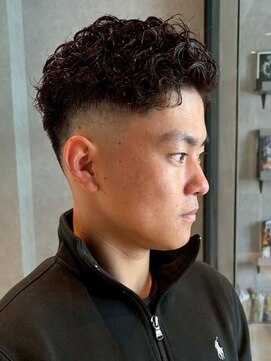 メンズサロン ブロック(Men's Salon bloc) 刈り上げ ツイストスパイラルパーマ アップバング 束感