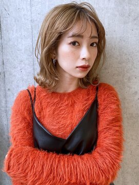 ラダ(Lada) 【LadA 城本英恵】 ハイトーンボブ