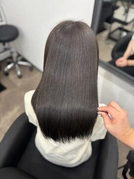 アマテラスゼロ 新宿(AMATELAS zero) 秋冬おすすめの暗めオリーブカラー/新宿