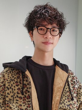 シャドウパーマ