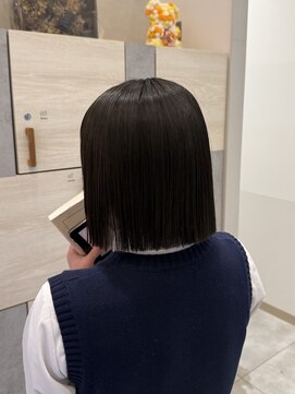 アストレアバイイーリス(ASTRAEA by Iris) 縮毛矯正×切りっぱなしボブ
