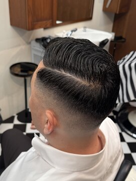 フランクス バーバー ウエストトウキョウ 吉祥寺店(FRANK’S BARBER WEST TOKYO) 波巻きツイストスパイラルリバースセンターパートパH