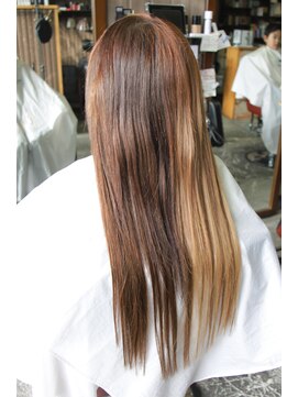 オーバーキャプテンネイキッド(OVER CAPTAIN NAKED) ベージュ系２トーンエクステつけ放題