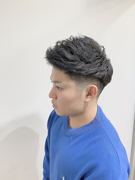 ハロ 蕨(HALO) メンズ刈り上げショート×ネイビーカラー