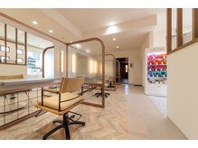 地域初★全席半個室型サロンで周りを気にせずプライベートな時間を満喫