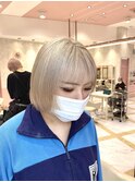 Lee梅田茶屋町 ミルクティーベージュ