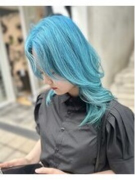 ディア(.eer) ターコイズブルー/シアンカラー/レイヤーカット/デザインカラー