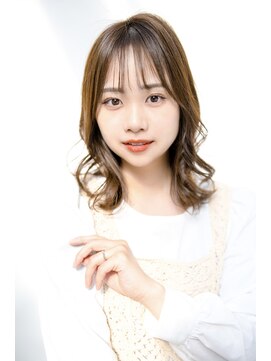 ローエン(ROWEN) ROWEN_エアリーミディアムレイヤー/小顔カット/ベージュカラー