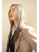 ファム(Fam) レイヤーロング　ストレート　ケアブリーチ　代官山　中目黒