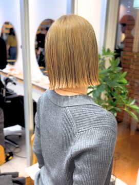 イオエ 梅田(ioe) 外ハネボブ /ミディアムストレート /ニュアンスカラー/髪質改善