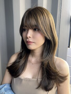 ジーエヌエム ゴニアンドムジン(G.N.M GUNHEE&MUJIN) 明るめオリーブベージュ×レイヤーカット/韓国ヘア/韓国カラー