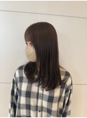 軽めのレイヤーとラベンダーカラーで柔らかい印象の髪質に◎