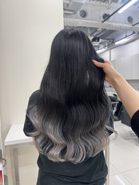 アライブ ハラジュク(ALIVE harajuku) 【ALIVE yu-ki 大人気White silverのグラデーションカラー】